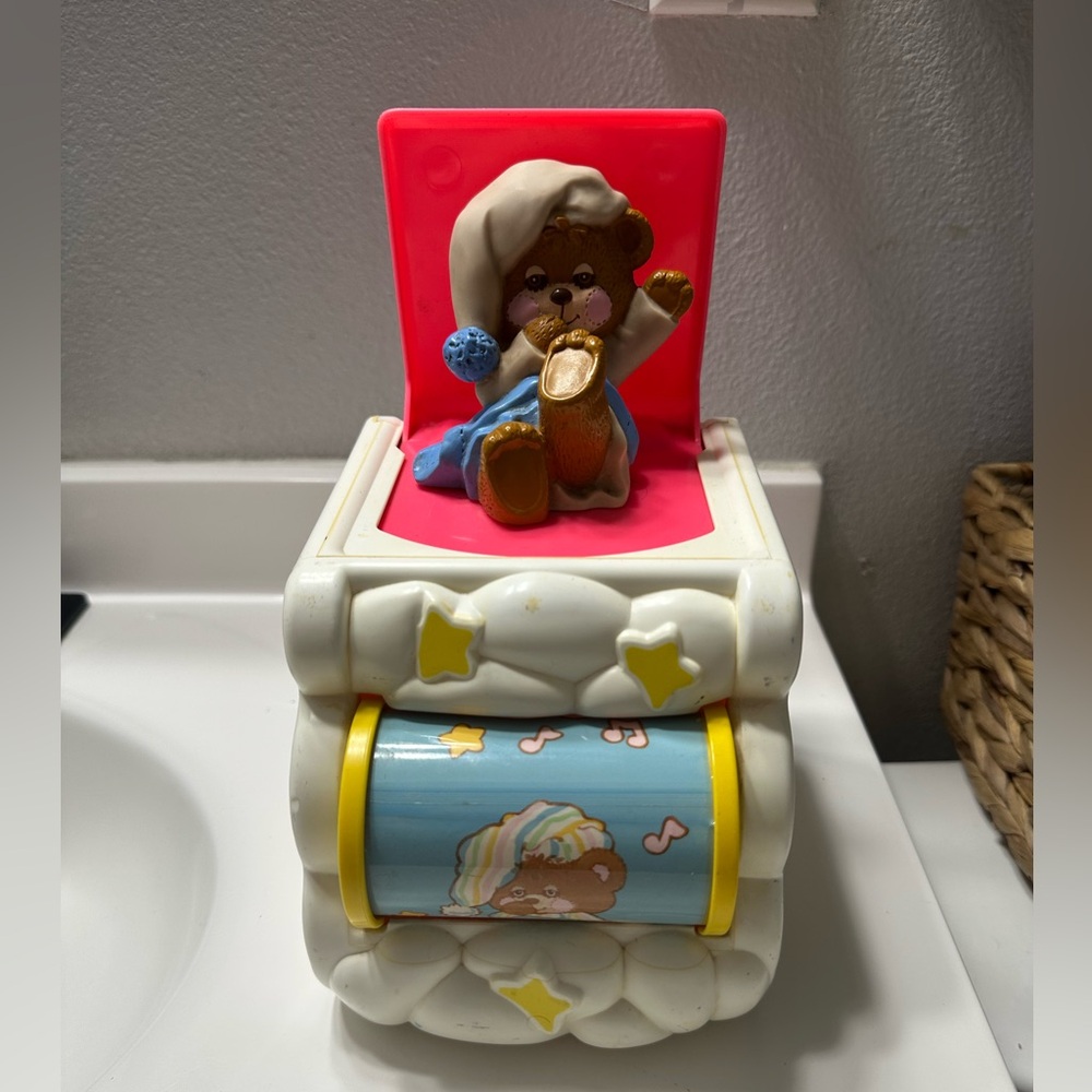 Vintage Fisher-Price Teddy Beddy Bear Musical Jack-in-the-Box